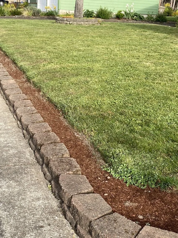 Expert garden landscaping with custom design in Hood River, OR by Hamilton Landscape & Lawn Care