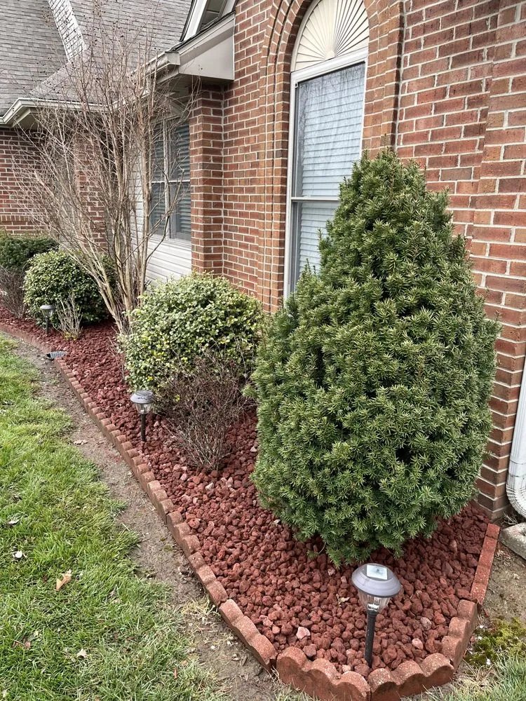 Professional residential landscaping for beautiful yards in Owensboro, KY by Hamilton Lawn & Landscape