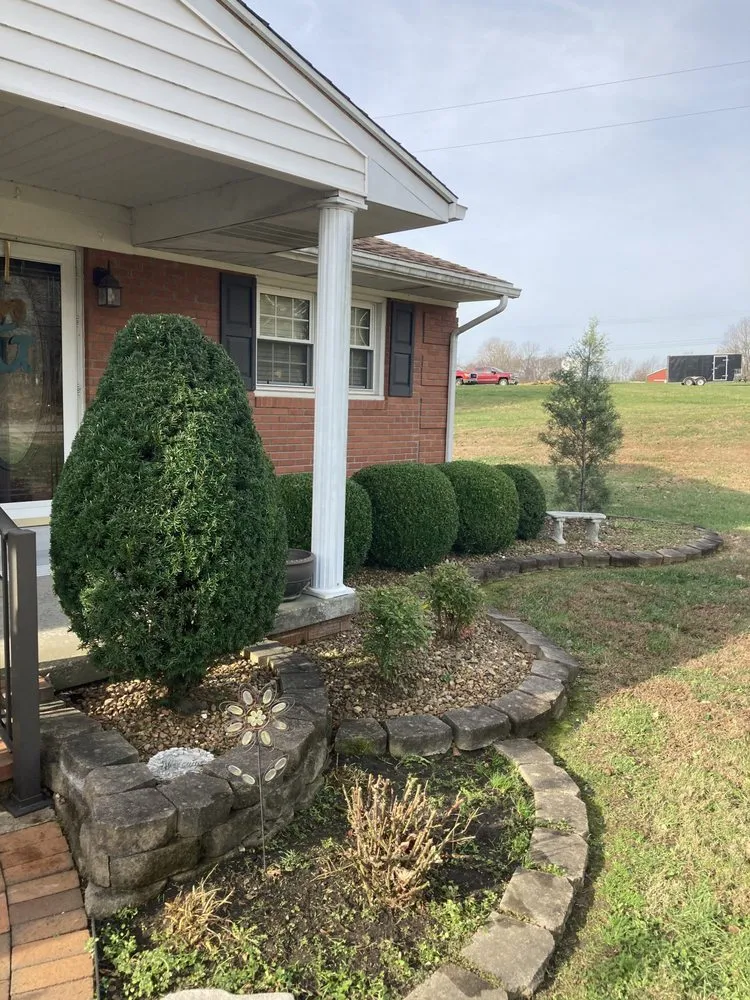 Affordable lawn care service for homes across Owensboro, KY - Hamilton Lawn & Landscape