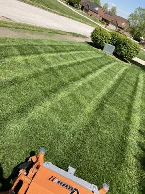 Hamilton Lawn & Landscape Logo