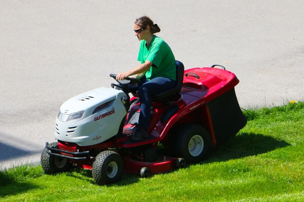 Affordable yard maintenance for year-round maintenance across Hamilton, NJ - Hamilton Lawn Care and Service