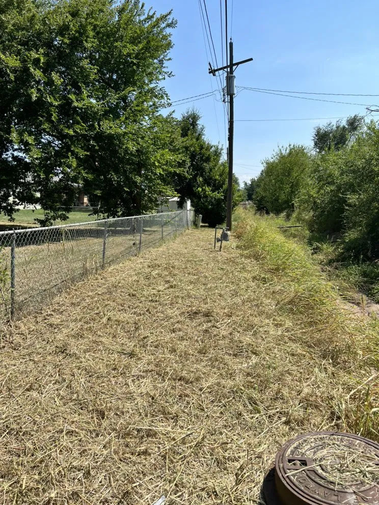 Reliable lawn care service in Geronimo, OK by Hamilton’s Home and Lawncare