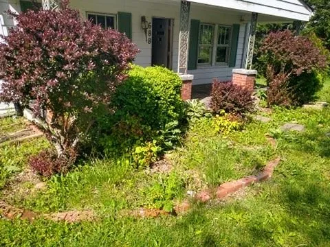 Custom outdoor landscaping in Elliston, VA by Hamlett’s landscaping