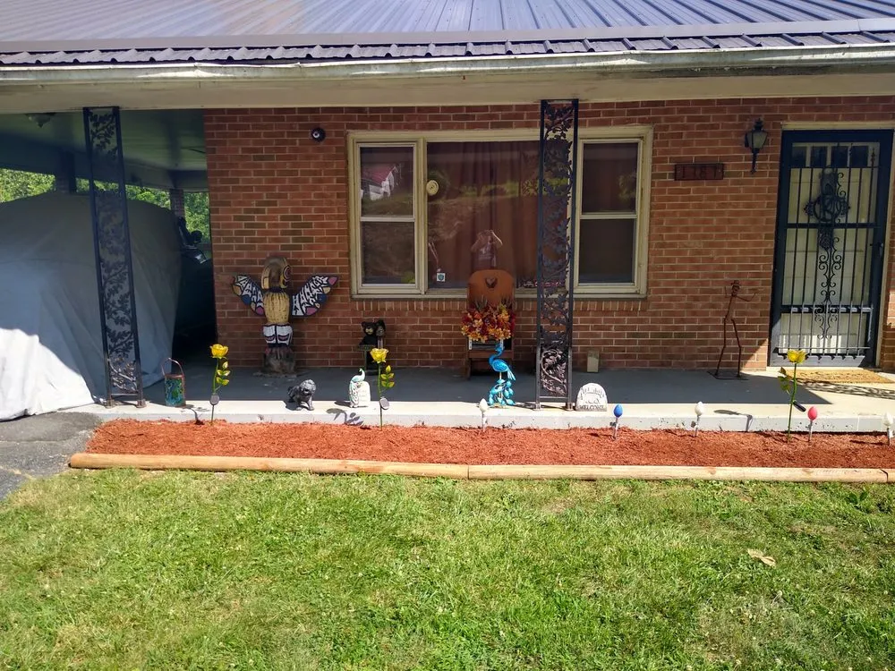 Expert yard cleanup service experts serving Elliston, VA - Hamlett’s landscaping