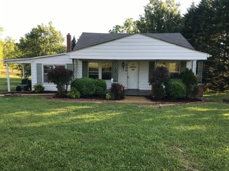 Local lawn care service in Elliston, VA by Hamlett’s landscaping