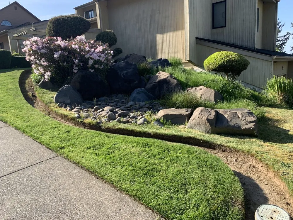 Reliable lawn care service in Eugene, OR - Hammer Landscape & Maintenance