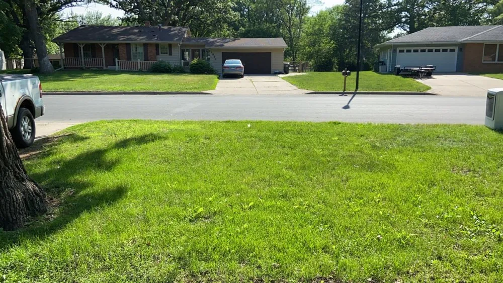 Trusted yard maintenance for homes in Hutchinson, MN by Hammer Lawn Care