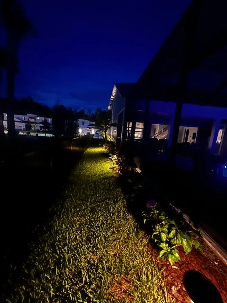 Top-rated lawn care service in Jacksonville Beach, FL - Hammerit Premier Outdoor Illumination