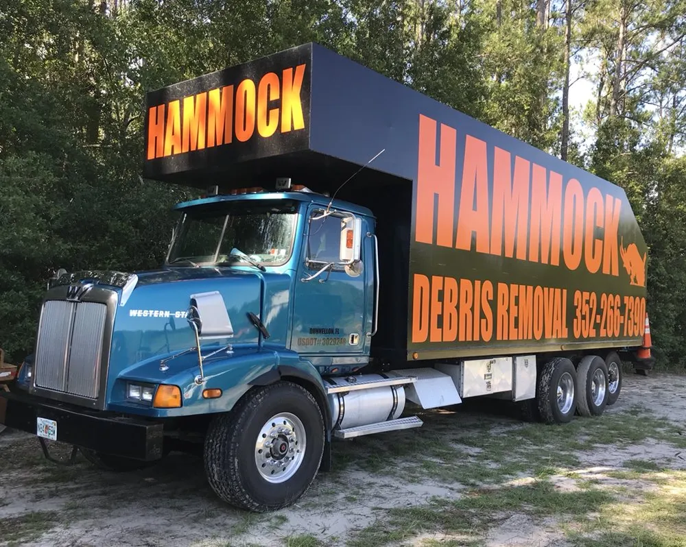 Trusted yard cleanup service for homes in Dunnellon, FL by Hammock Tree Service
