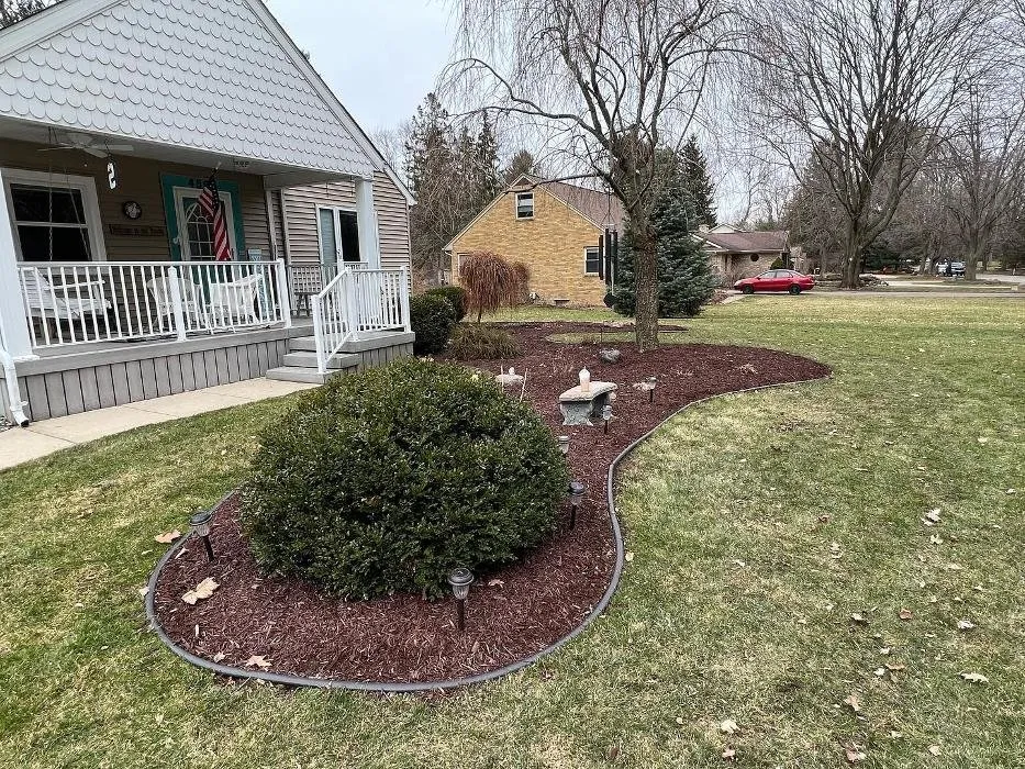 Custom lawn care service experts serving Okemos, MI - Hammond Landscape