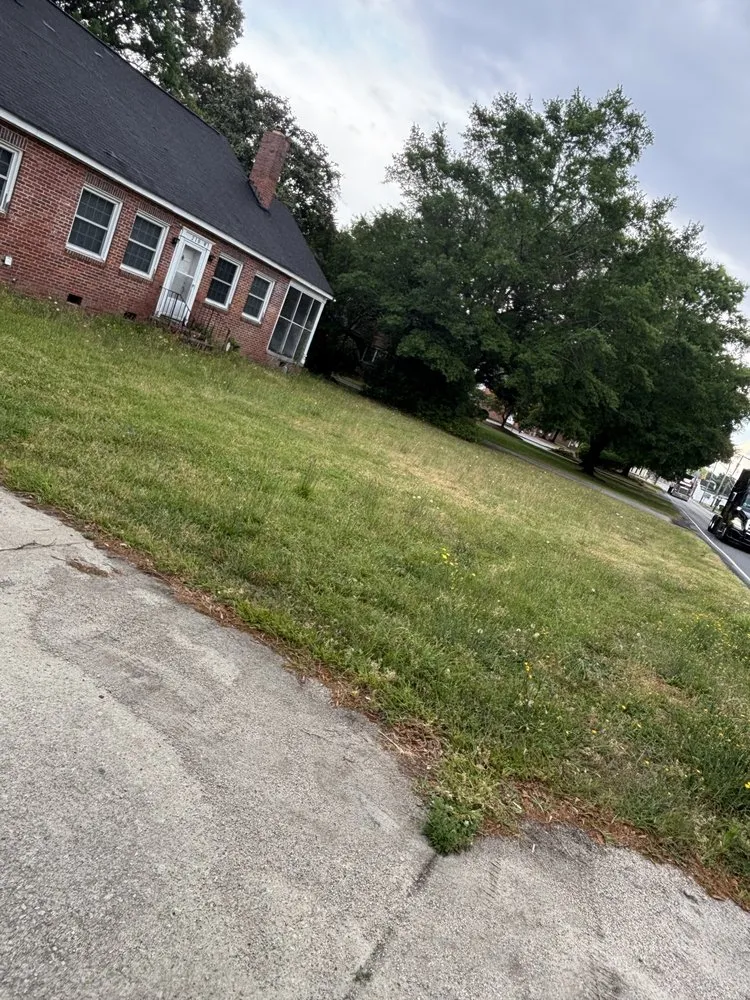 Top-rated lawn mowing service for outdoor upgrades in Red Springs, NC by Hammonds Lawn Care