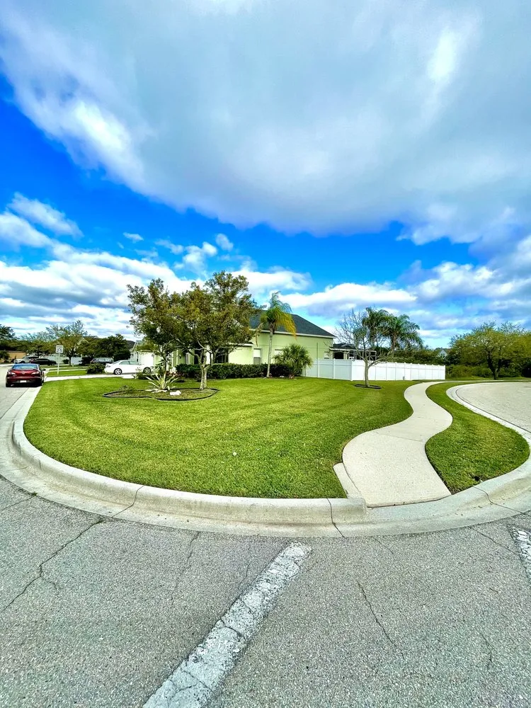 Reliable lawn care service for outdoor upgrades across Bradenton, FL - Hampton Landscaping