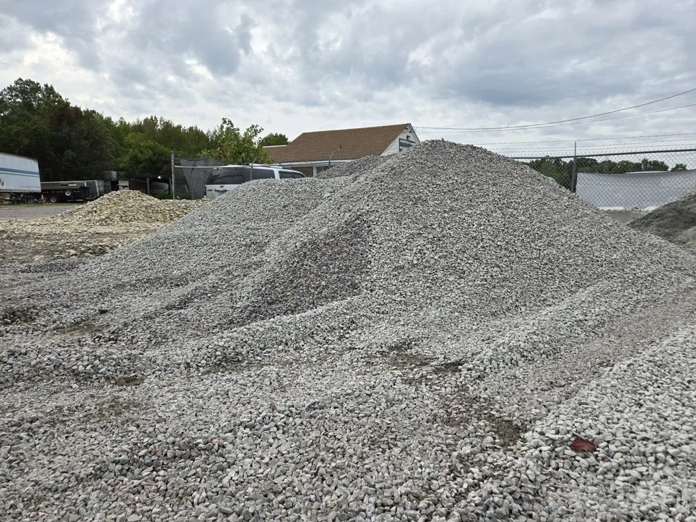 Trusted yard maintenance for year-round maintenance across Chesapeake, VA - Hampton Roads Mowers And Mulch