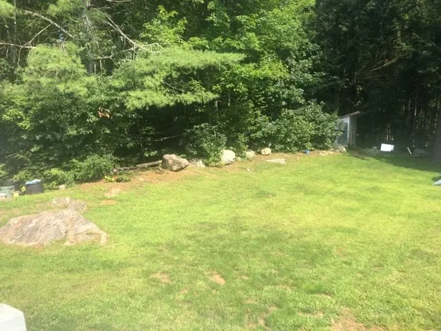 Local lawn care service with custom design across Sabattus, ME - Hand Landscape