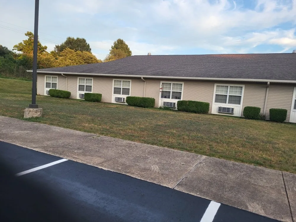 Top-rated residential landscaping in Hot Springs, AR by Hands On Lawn Care Service