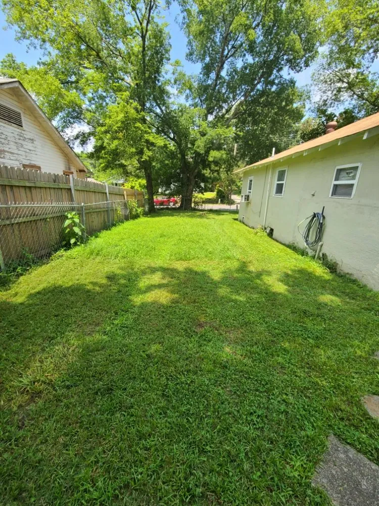 Expert garden landscaping in Hot Springs, AR - Hands On Lawn Care Service