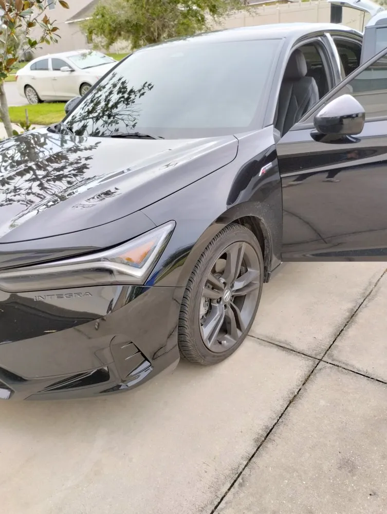 Top-rated landscaping services for homes in Gibsonton, FL by Hands On Mobile Wash