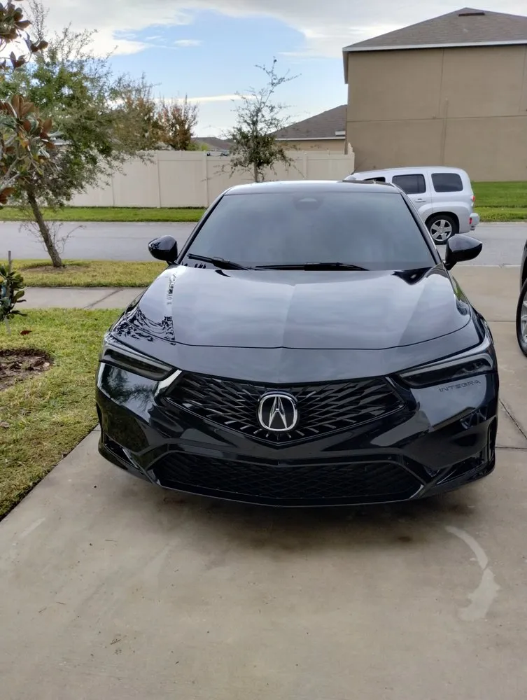 Top-rated yard cleanup service for residential properties in Gibsonton, FL by Hands On Mobile Wash