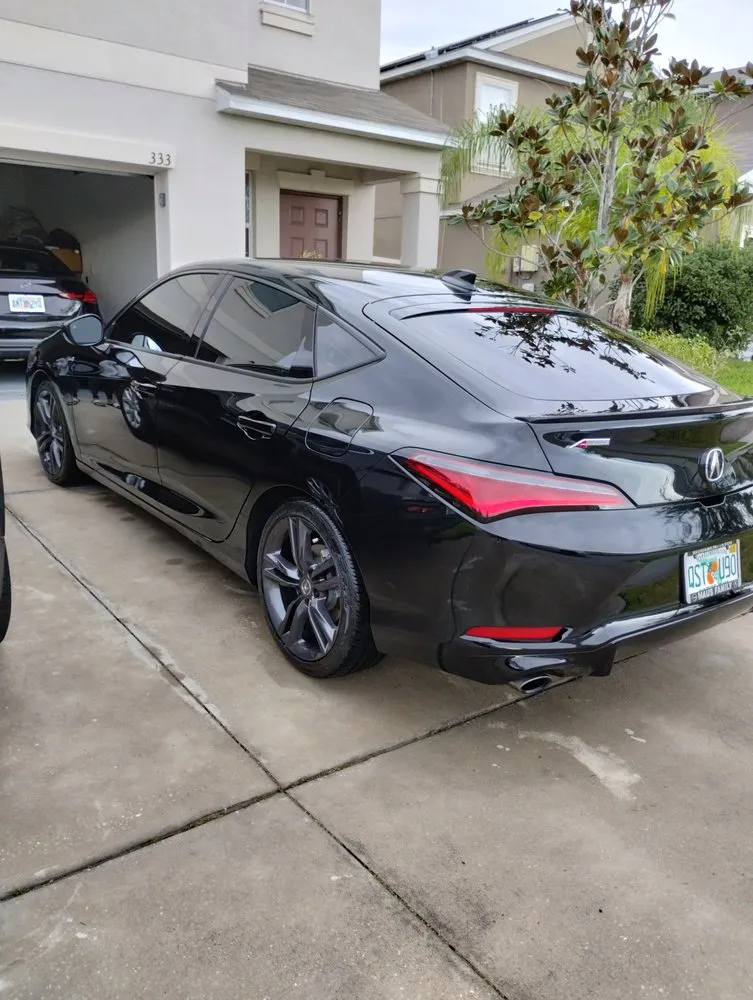 Top-rated yard cleanup service in Gibsonton, FL - Hands On Mobile Wash