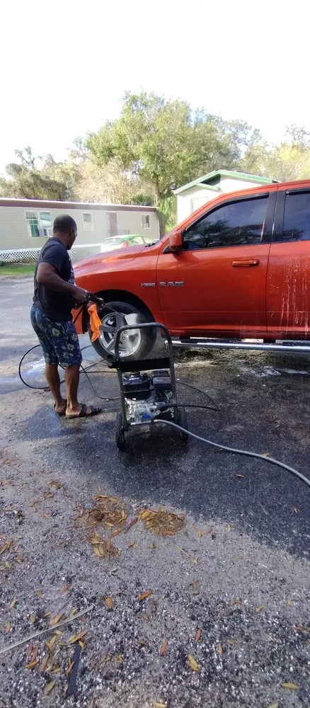 Local landscape installation experts serving Gibsonton, FL - Hands On Mobile Wash
