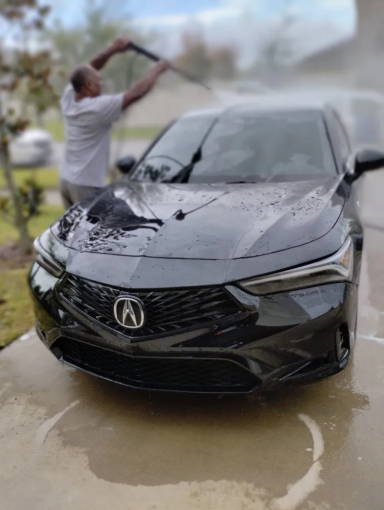 Trusted residential landscaping experts serving Gibsonton, FL - Hands On Mobile Wash