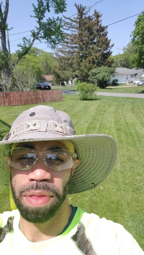 Affordable landscape design experts serving Toledo, OH - Hand's on Property Care