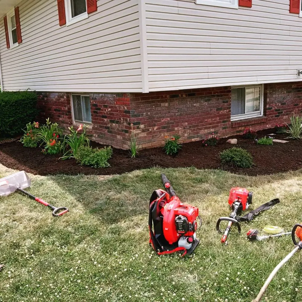 Custom landscape design experts serving Lorain, OH - Handsdown Landscaping