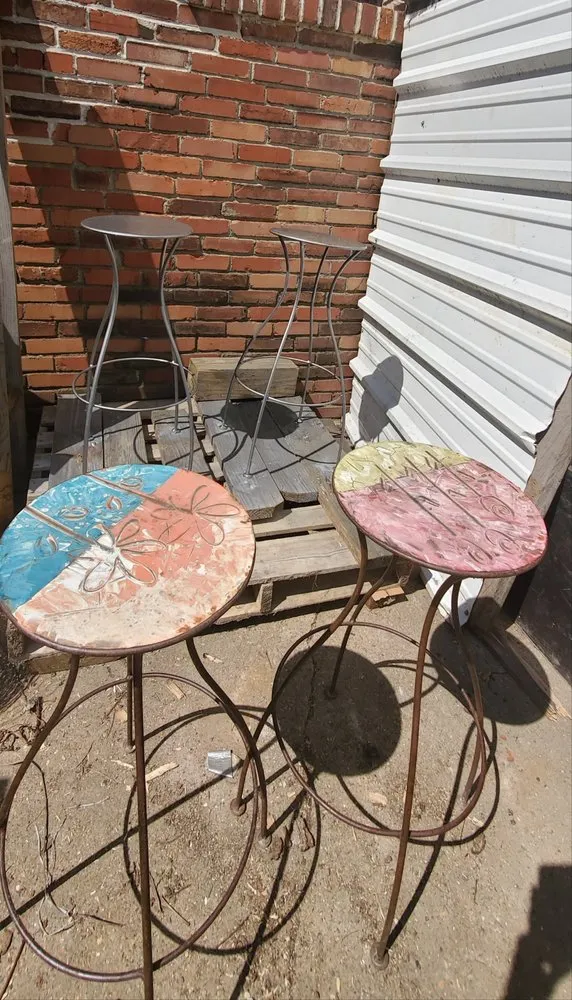 Professional yard maintenance in Potosi, MO by Handy Cains