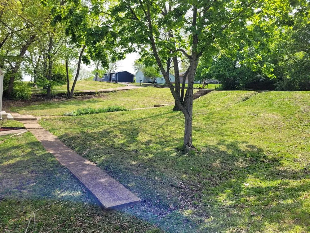 Custom landscape design in Potosi, MO by Handy Cains