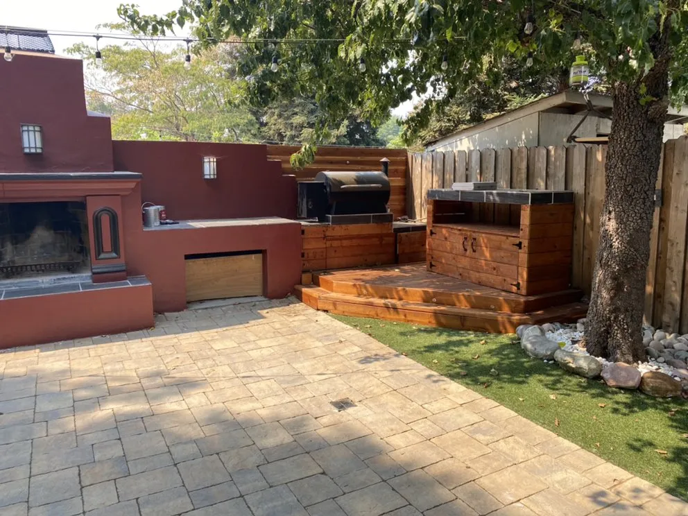 Top-rated lawn care service in Martinez, CA by Handy Chris