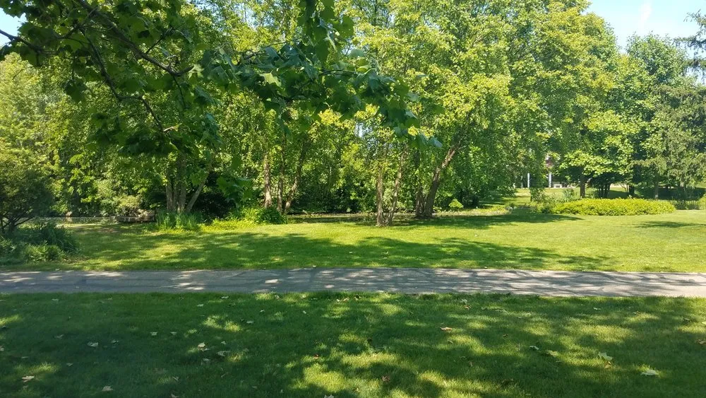 Reliable yard maintenance for residential properties in Clinton Township, MI by Handy Dan