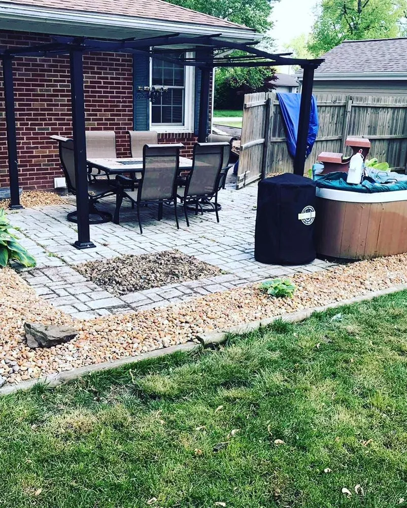 Affordable yard cleanup service in Springfield, IL by Handy Dandy Handyman