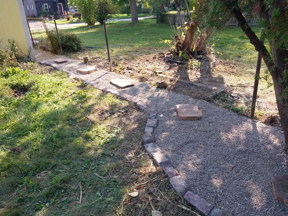 Reliable lawn mowing service in Detroit, MI - Handy Family