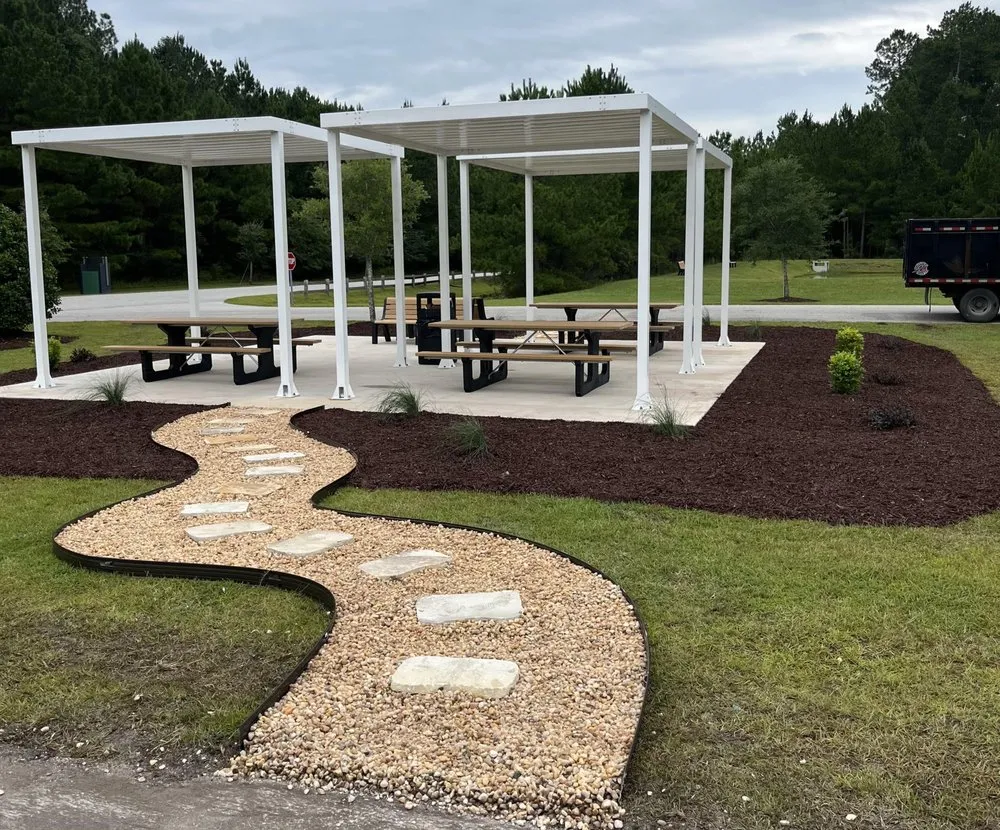 Affordable yard maintenance experts serving Georgetown, SC - Handy Hands Home And Lawn Services