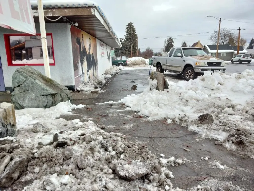 Custom garden landscaping for beautiful yards in Libby, MT by Handy Hanes