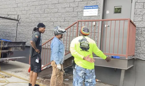 Handy Help'r Services Logo