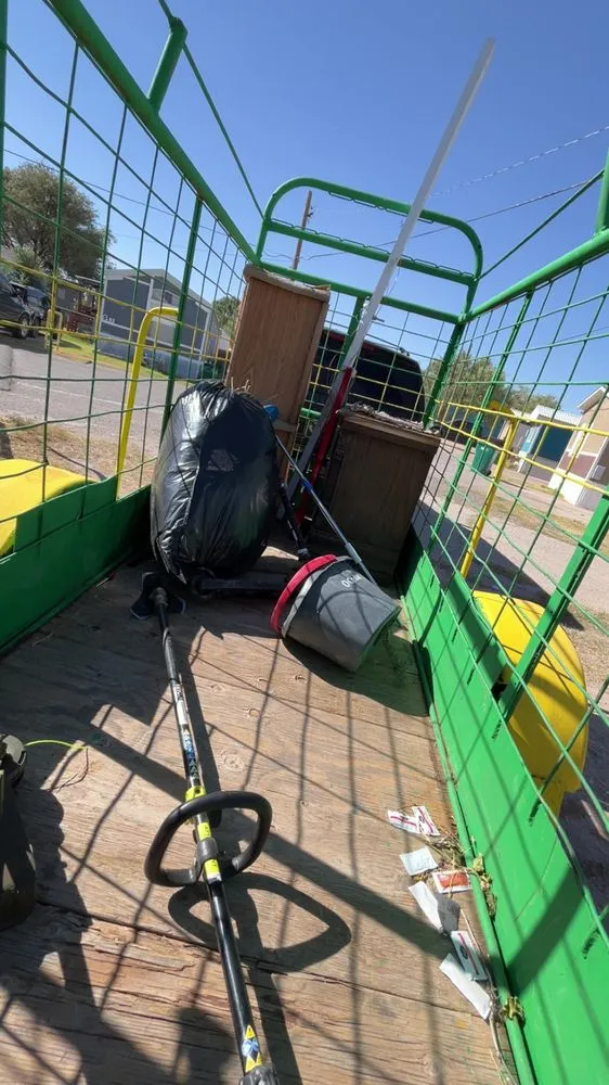 Custom landscape design experts serving Hobbs, NM - Handy Izzy