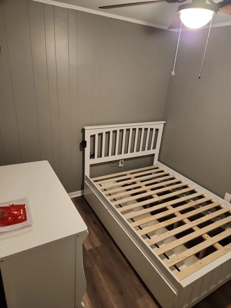 Expert yard cleanup service for beautiful yards in Darlington, SC by Handy Kings