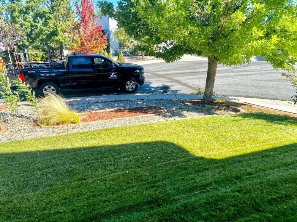 Custom yard maintenance in Rogers, AR by Handy Lawn Care