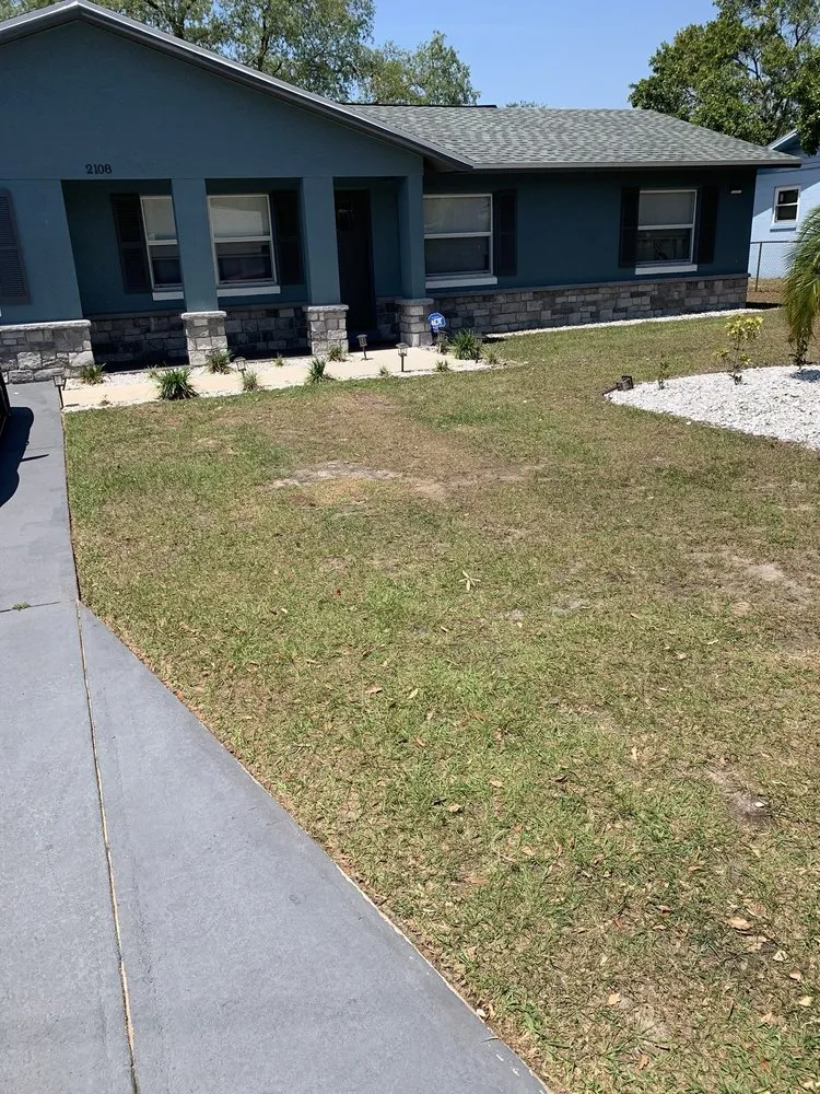 Local garden landscaping in Haines City, FL by Handy Lawn Services