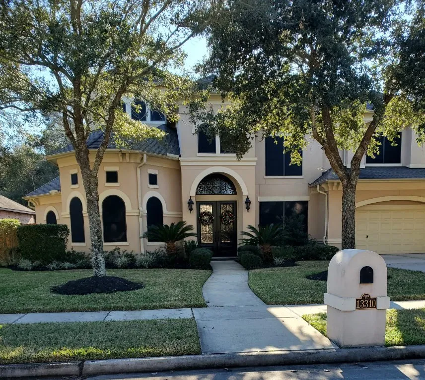 Affordable landscape design for year-round maintenance across Haines City, FL - Handy Lawn Services