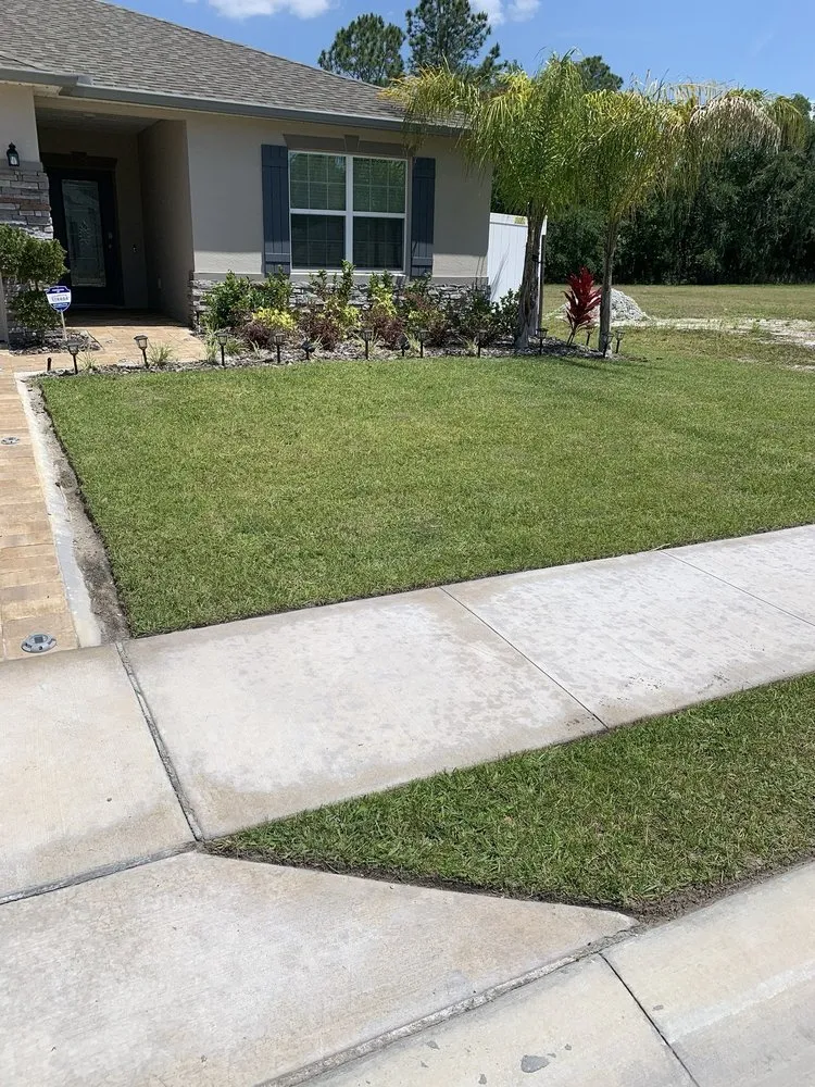 Custom residential landscaping in Haines City, FL by Handy Lawn Services