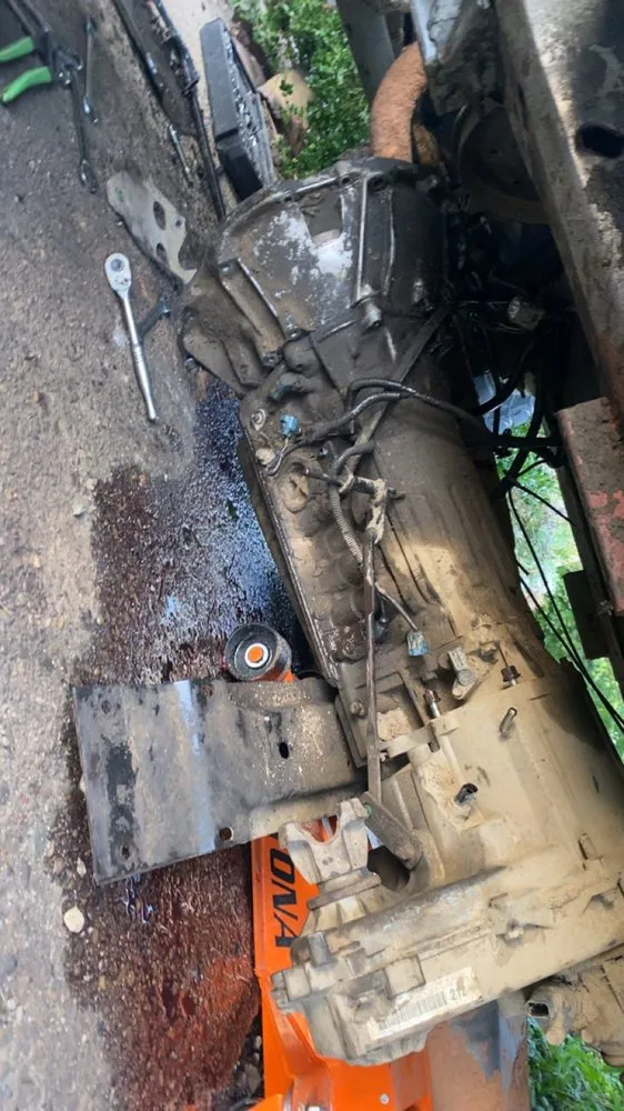 Professional lawn mowing service in West Chester, OH by Handy Man Howell