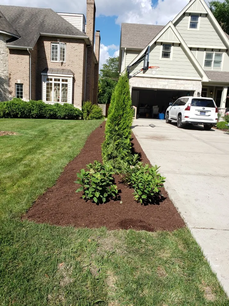 Expert outdoor landscaping in Rockford, IL - Handy Man Vic
