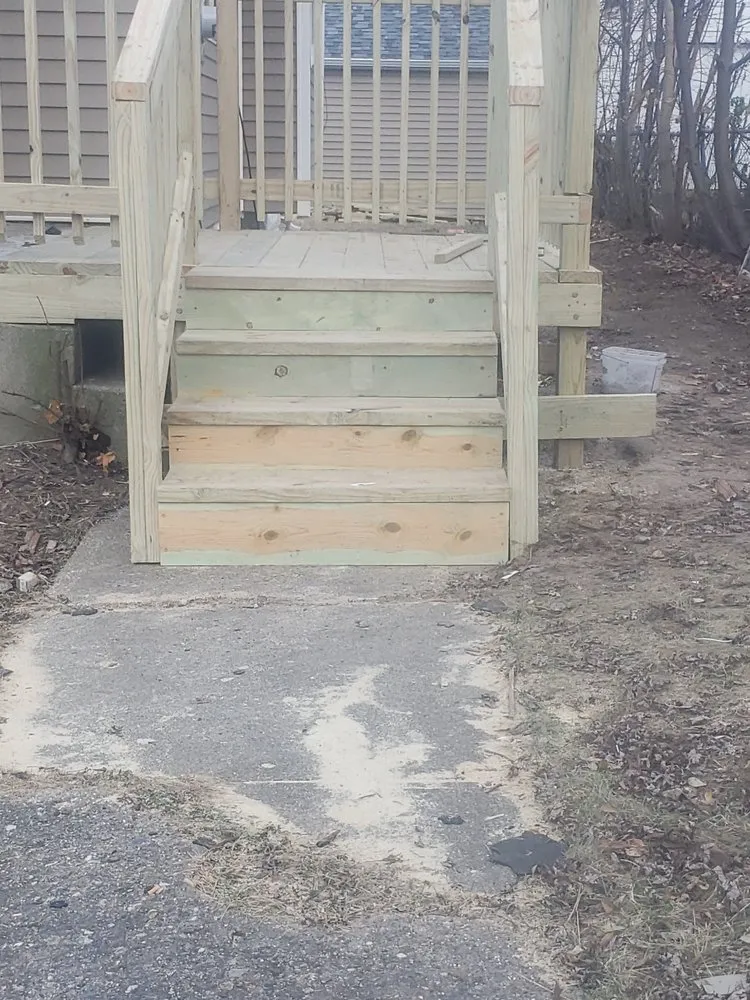 Reliable yard maintenance for homes across Rockford, IL - Handy Man Vic