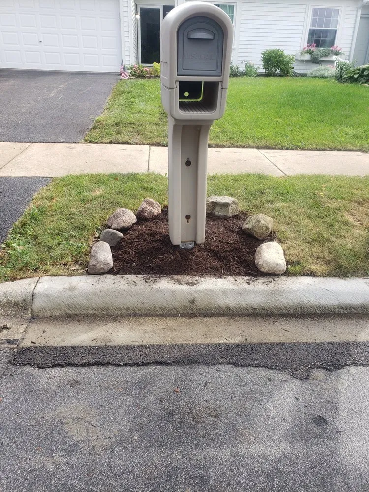 Top-rated landscaping services in Rockford, IL by Handy Man Vic