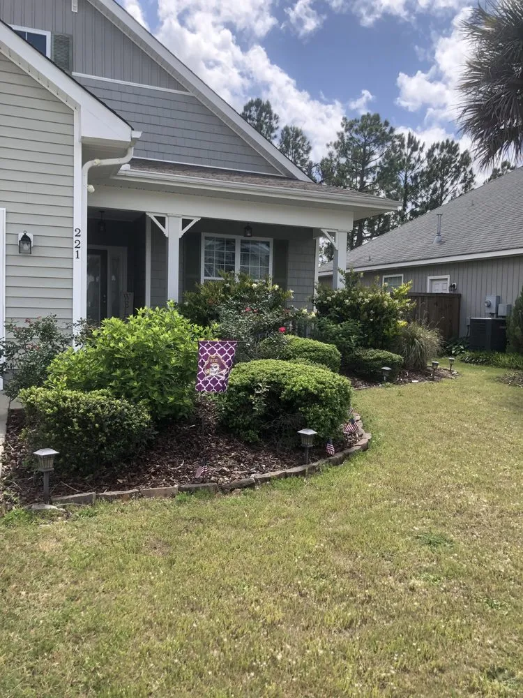 Professional landscape design in Wilmington, NC by Handy Mandy