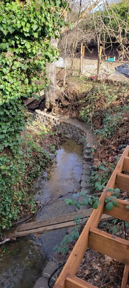 Top-rated landscaping services experts serving Central Point, OR - Handy Schwan’s Home Solutions