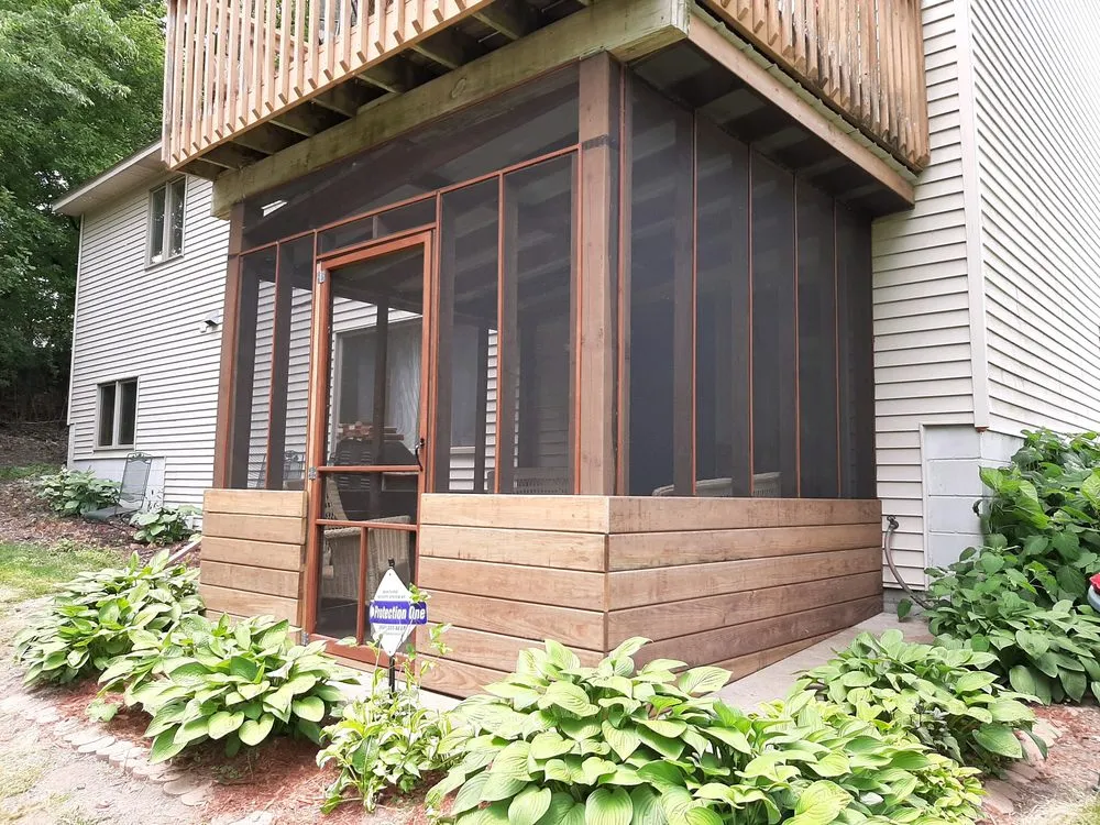 Top-rated yard cleanup service for year-round maintenance in Zumbrota, MN by Handyfabman