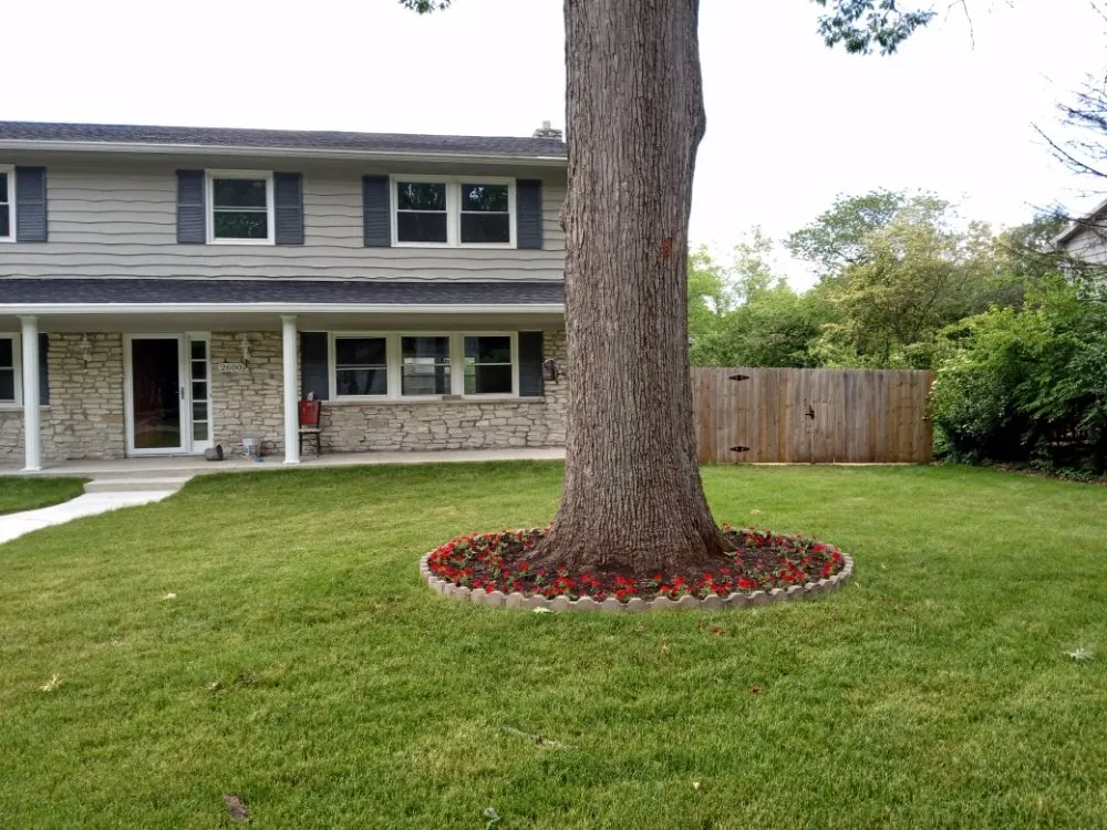 Top-rated garden landscaping for year-round maintenance in Anderson, IN by Handygals